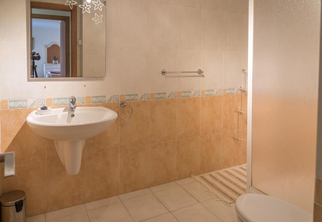 Apt With Heated Pool & Excellent Location - Todoholiday Appartement *