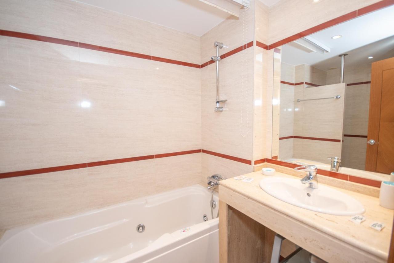 Appartement Apt With Heated Pool & Excellent Location - Todoholiday *