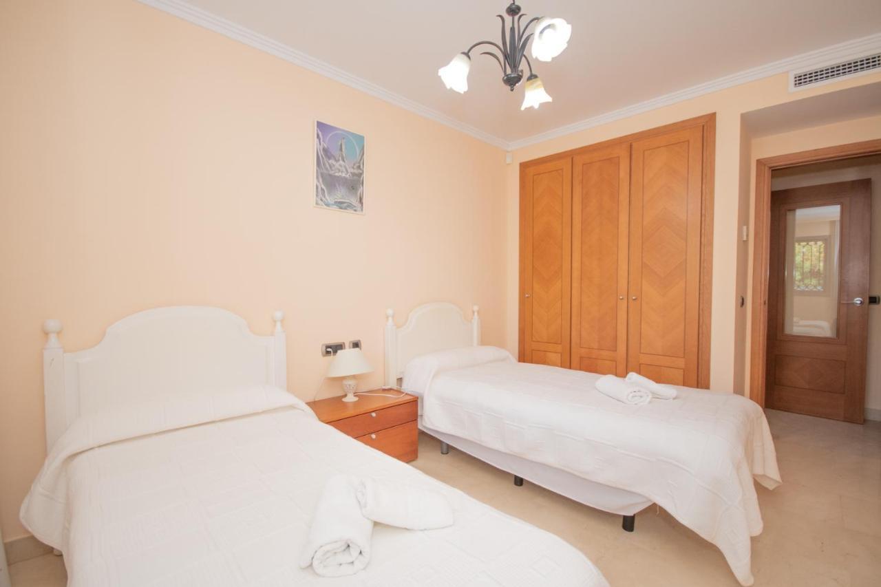 Apt With Heated Pool & Excellent Location - Todoholiday Appartement *